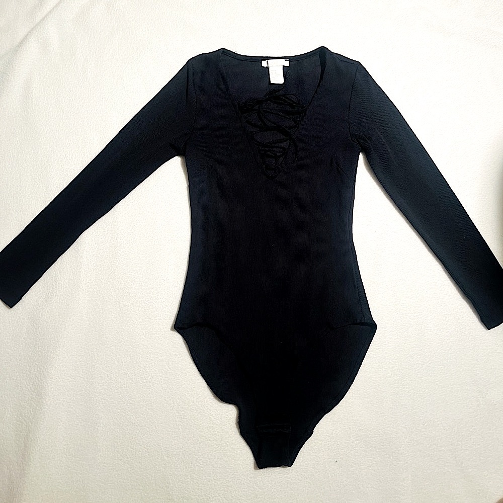Women’s H&M Black Long Sleeve Ribbed Bodysuit